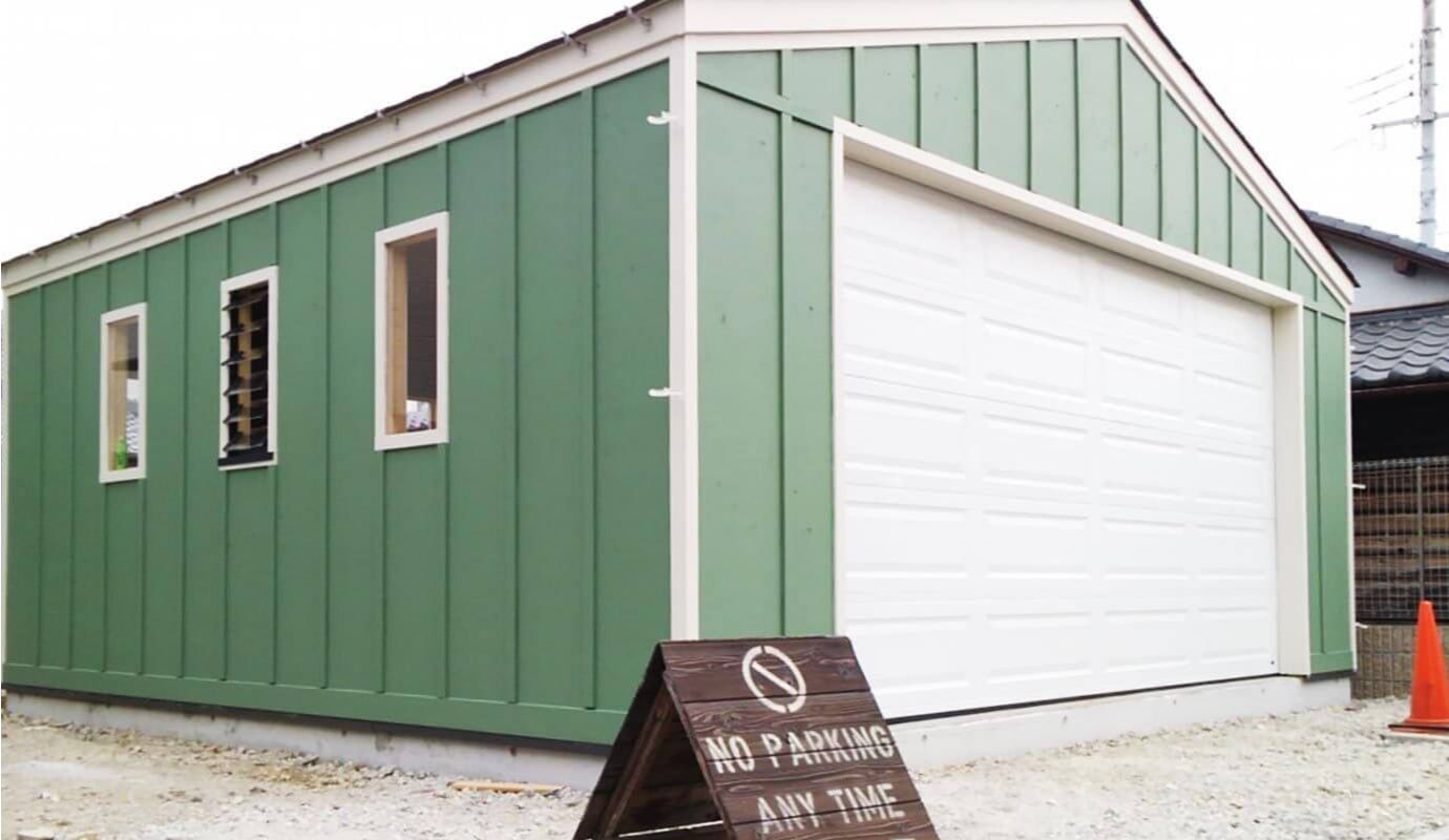 木の質感を生かした木造ガレージG-BB写真