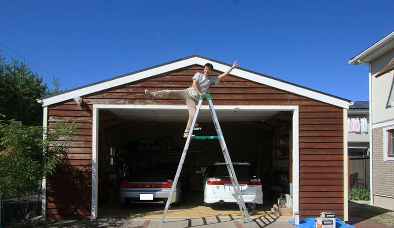 木の質感を生かした木造ガレージG-BB写真