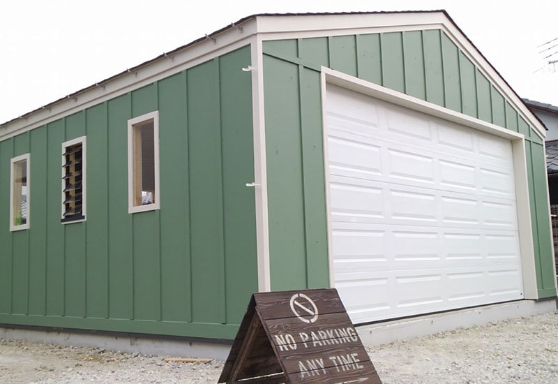 木の質感を生かした木造ガレージG-BB写真