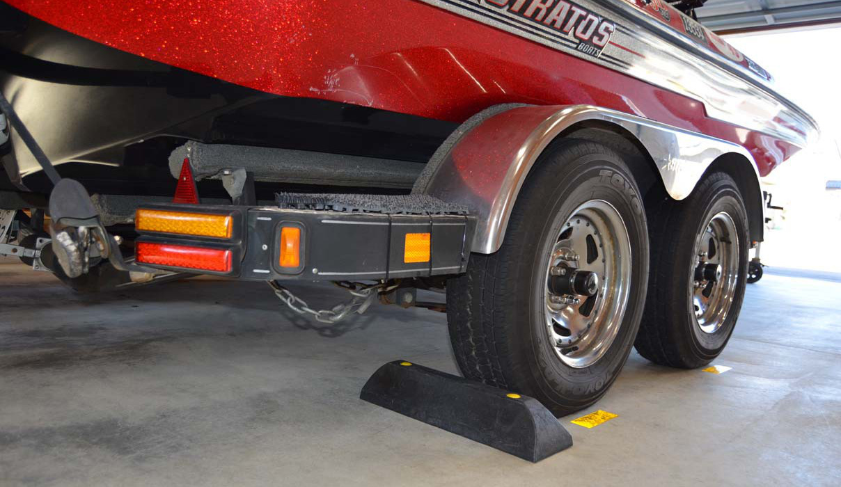 木の質感を生かしたガレージG-BB