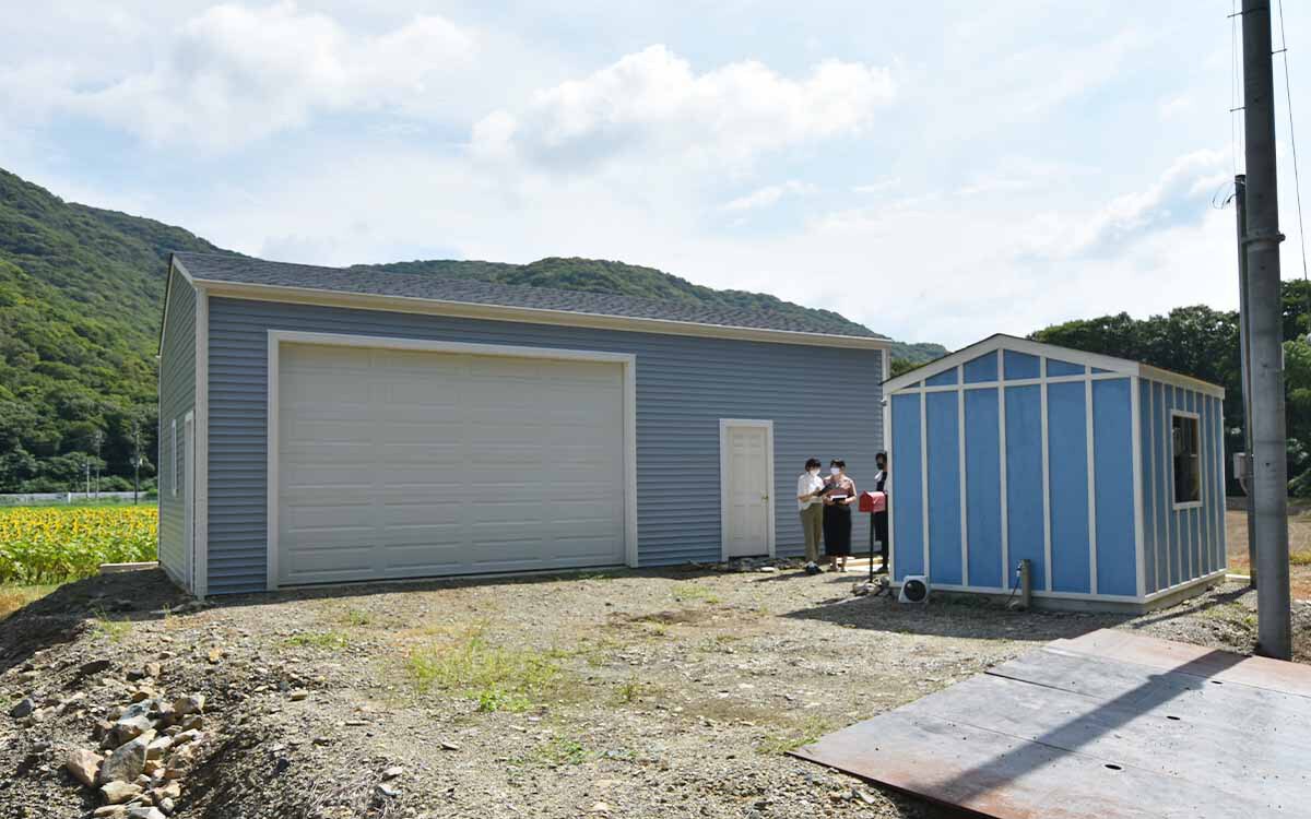 木の質感を生かしたガレージG-BB