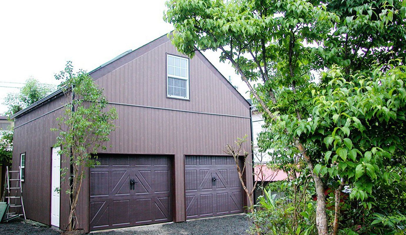 木の質感を生かした木造ガレージG-BB写真